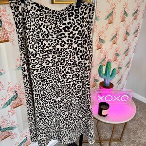 LOFT Leopard Print Slip Skirt with Elastic Waist. Like New. Sz L